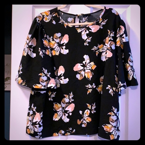 Who What Wear Tops - Who what wear floral blouse